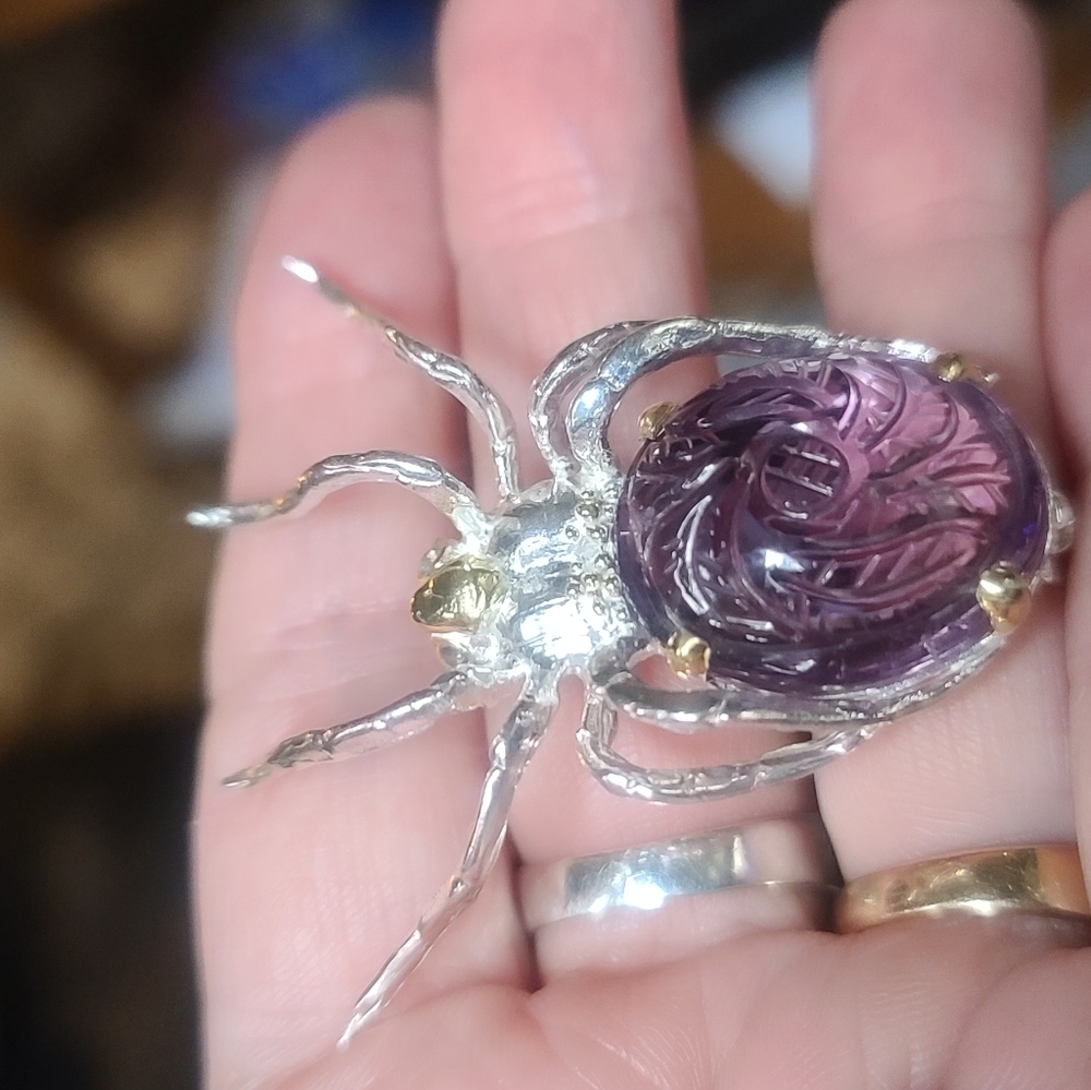 Large handcarved Amethyst & Sapphire Sterling & Gold Spider 🕷 brooch - Picture 8 of 8